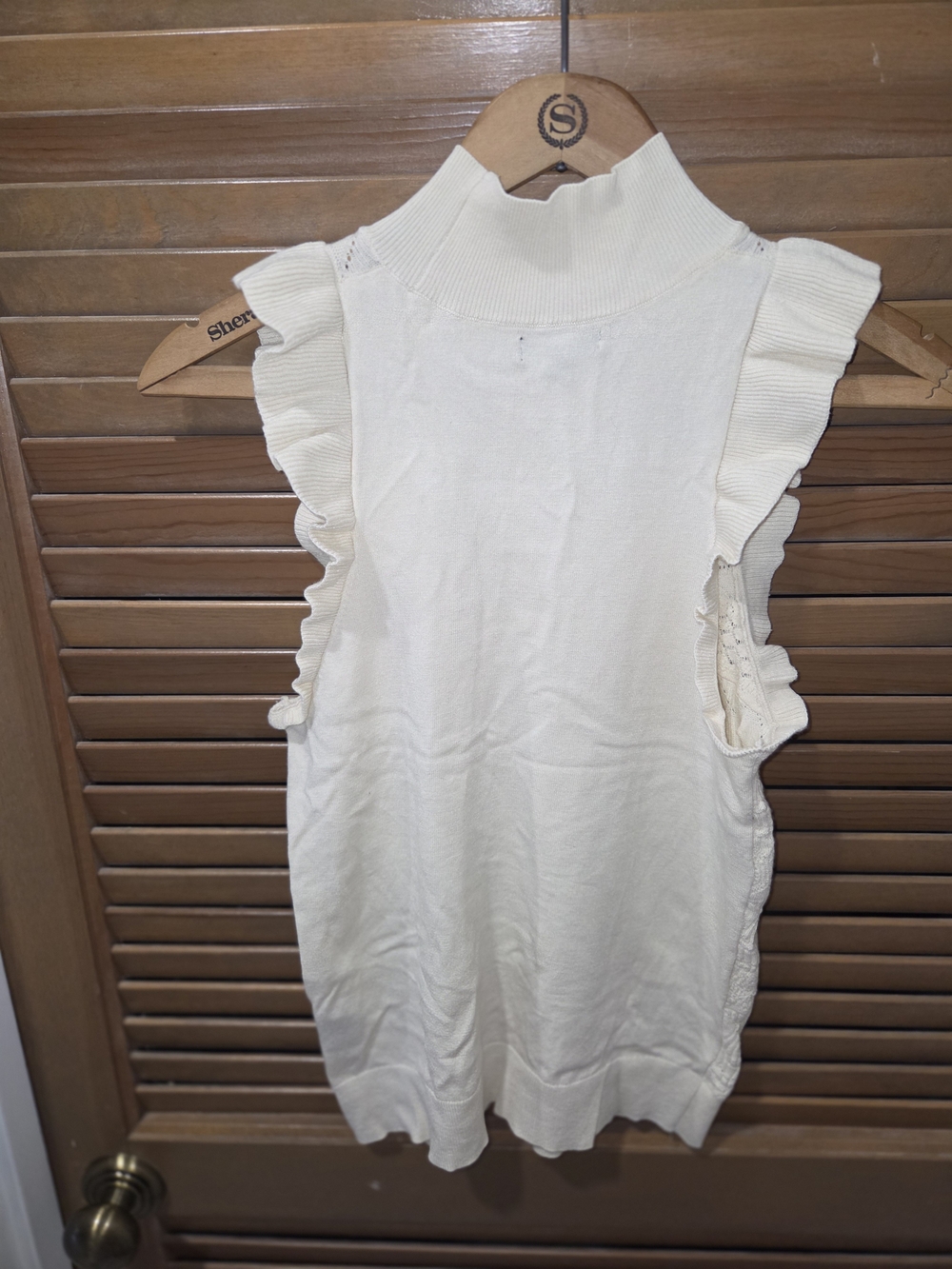 Who What Wear Sweater Knit Sleeveless Top Flutter Whimsical Cream Ivory Sz S - Picture 3 of 8